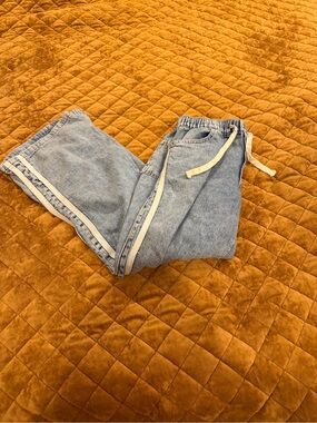 Light Blue Men’s Denim Jogger Jeans with Side Stripe